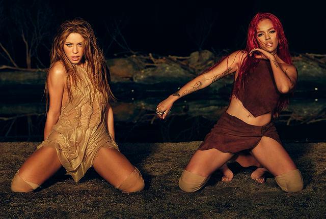 La imagen que Karol G subió al lado de Shakira, como parte de la promoción de su nuevo álbum. FOTO Tomada de Instagram