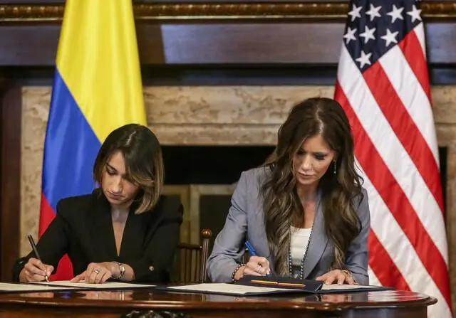 <span class="mln_uppercase_mln"> La</span><b><span class="mln_uppercase_mln"> ministra de Relaciones Exteriores de Colombia, Laura Sarabia, junto a la secretaria de Seguridad Nacional de Estados Unidos, Kristi Noem. FOTO: Colprensa</span></b>