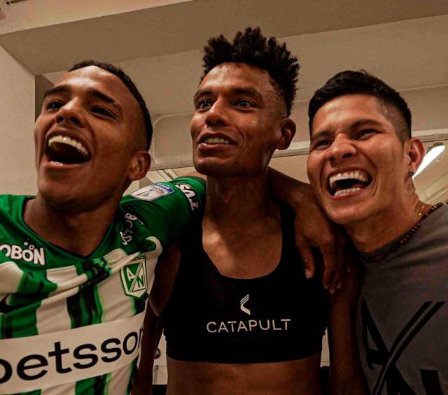 Los jugadores celebraron en el camerino de El Campín, el avance a la final de la Liga BetPlay-2. en la que tendrá como rival al Deportes Tolima. FOTO CORTESÍA ATLÉTICO NACIONAL 