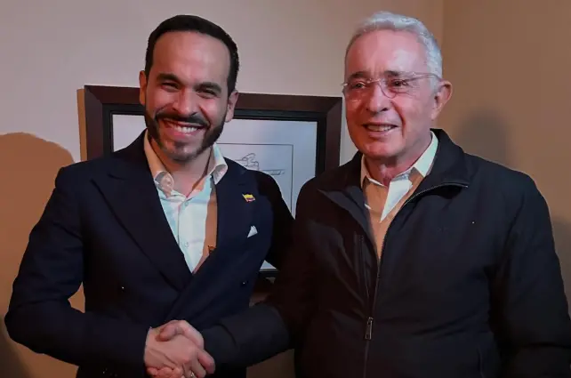 Hace casi un año se reunieron el presidente electo Abelardo de la Espriella y el expresidente Álvaro Uribe. En los últimos días hubo choques. FOTO: @alvarouribevelez