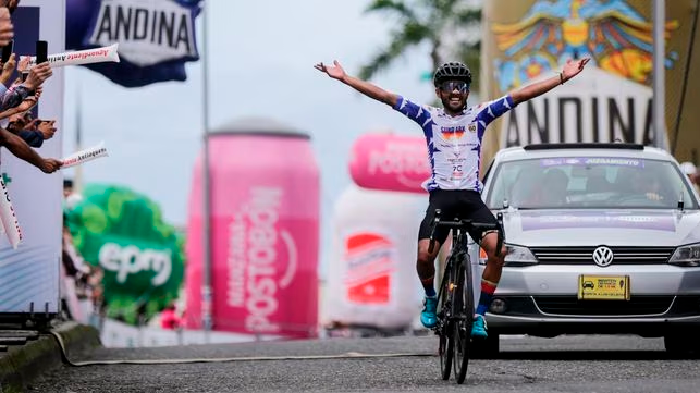 Dubán Bobadilla fue inscrito para la Vuelta a Costa Rica, pero al final no terminó compitiendo en dicha prueba. FOTO COLPRENSA