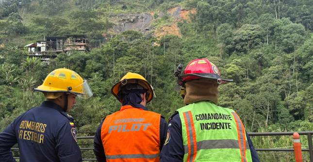 Los deslizamientos podrían afectar varias viviendas, dañar la infraestructura vial y el sistema interconectado eléctrico, además de alterar la movilidad en varios municipios del sur del Valle de Aburrá. Foto: Cortesía