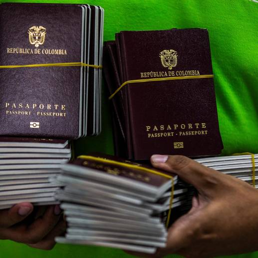 El pasaporte le permite a los colombianos visitar 90 destinos internacionales sin necesidad de visa. FOTO JULIO CÉSAR HERRERA