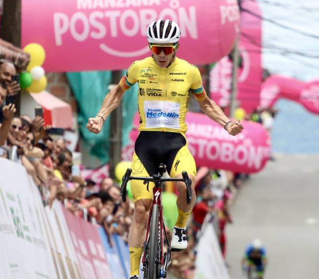 Miguel Ángel López ha ganado seis de las siete etapas, incluyendo la crono individual del primer día, que se han corrido de la Vuelta a Colombia 2023. FOTO: TEAM MEDELLÍN 