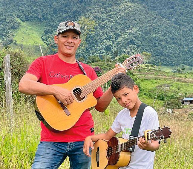 El papá de Camilo, Rodrigo Montoya, ha sido su inspiración y el que lo ha apoyado con la música. FOTOS CORTESÍA jesús abad colorado
