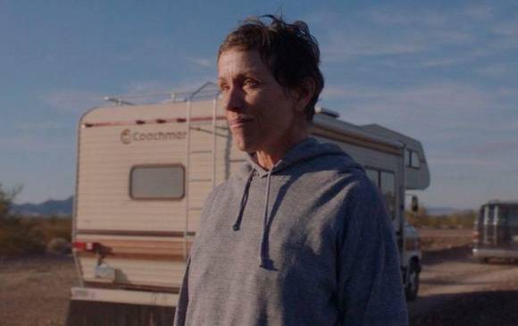 Frances McDormand se llevó el premio a Mejor actriz por su interpretación en Nomadland. FOTO SEARCHLIGHT PICTURES