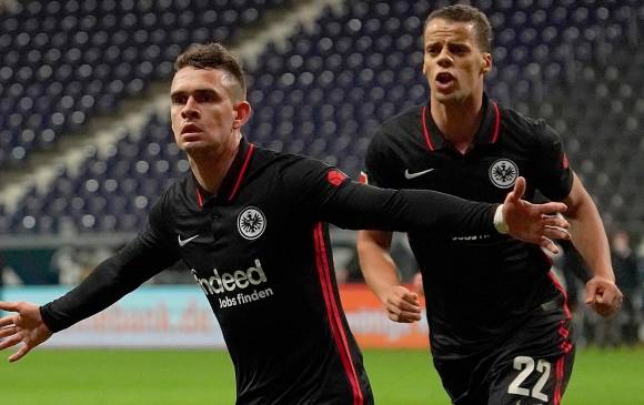 Rafael Santos Borré festejando su gol. FOTO GETTY