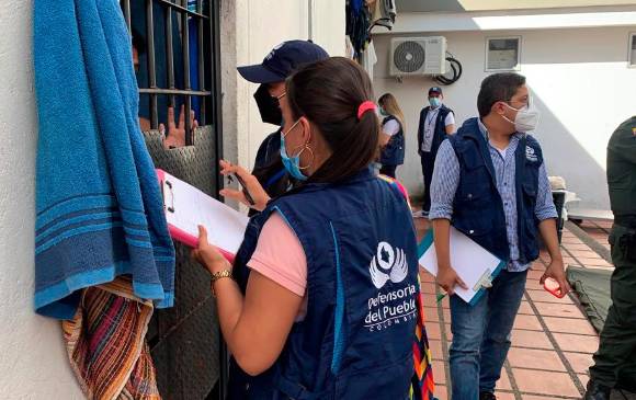A la Defensoría le preocupa el alto hacinamiento que hay en las estaciones de policía de la ciudad. FOTO Cortesía