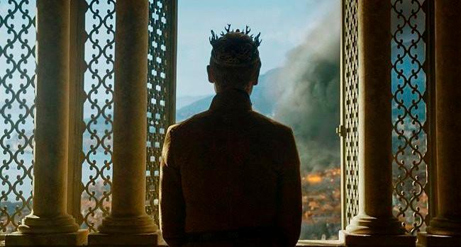 Imagen de Tommen viendo hacia Westeros. FOTO Cortesía HBO