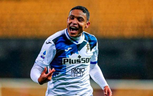 El colombiano, Luis Fernando Muriel marcó un gol de gran factura en la victoria como visitante del Atalanta 1-4 en el Calcio. FOTO TOMADA TWITTER @ATALANTA