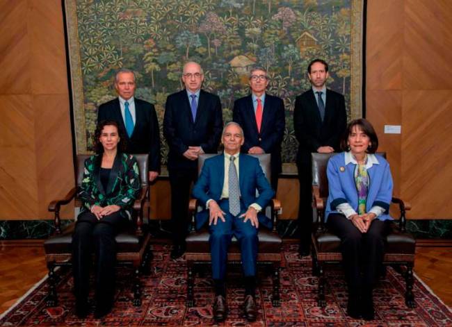 Banrep bajó tasas de interés a 12,75%, pero expertos cuestionan que fue ...