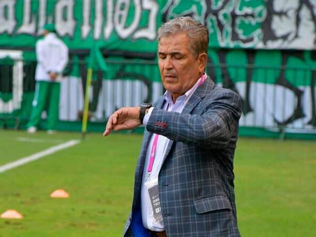 Jorge Luis Pinto lleva cerca de cinco meses al frente del conjunto azucarero en los que no ha obtenido buenos resultados. Al parecer, le llegó la hora de abandonar el banquillo del Cali. FOTO: 