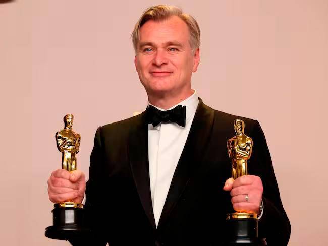 En 2024, Christopher Nolan ganó dos premios Óscar por Oppenheimer. FOTO Getty