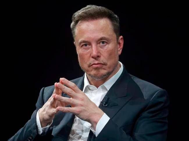 Desde que Musk compró X –antes Twitter– las denuncias sobre desinformación en esta red social han aumentado. Foto: Getty.