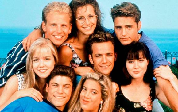 Así lucía el elenco de Clase de Beverly Hills en los 90. Jason Priestley, arriba a la derecha. FOTO Archivo 
