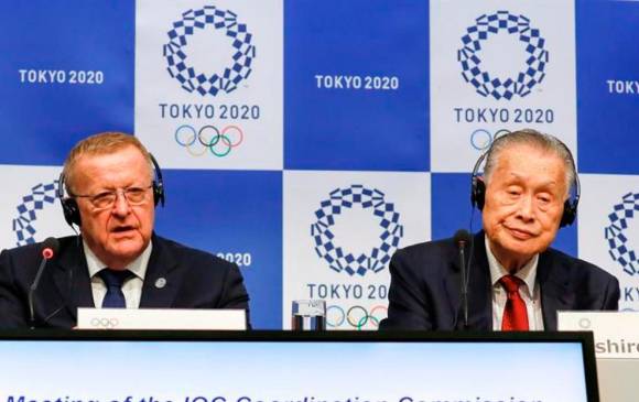 El australiano John Coates y el presidente del comité organizador de Tokio 2020, Yoshiro Mori. FOTO: EFE 