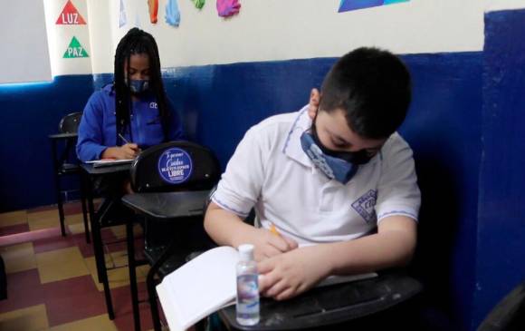 Varios centros educativos de Medellín iniciaron de manera exitosa la alternancia. FOTO CORTESÍA ALCALDÍA DE MEDELLÍN 
