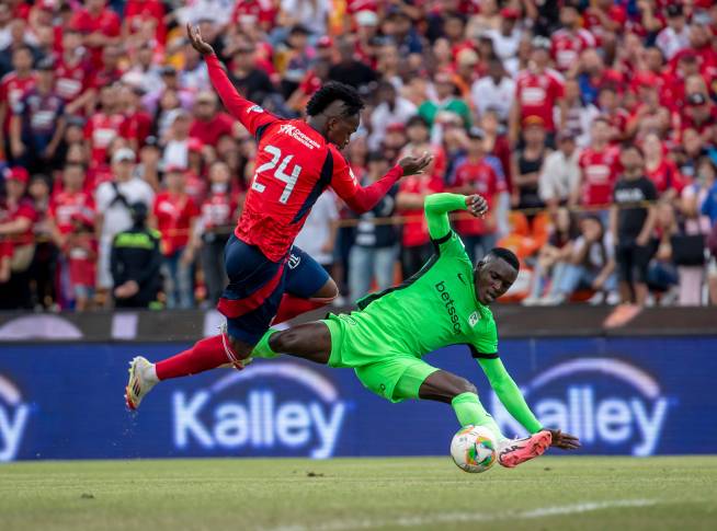 El clásico paisa entre Atlético Nacional y el Deportivo Independiente Medellín, correspondiente a la fecha 17 de la Liga BetPlay I-2025, cumplió con las expectativas de intensidad, emoción y polémica. Foto: Juan Antonio Sánchez.