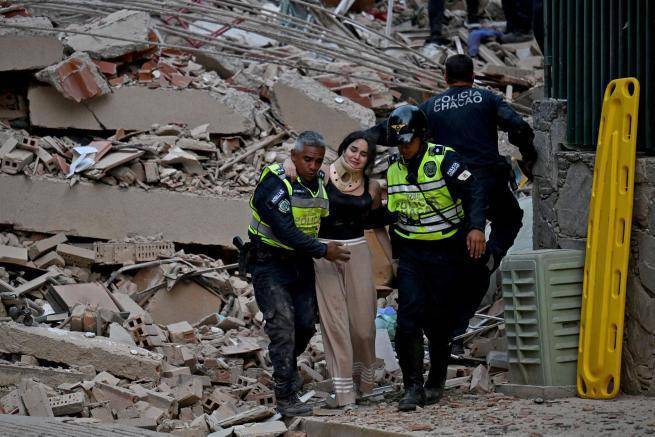 Dos terremotos en Venezuela dejaron pérdidas humanas y graves daños estructurales. Foto: Juan Barreto/ AFP via Getty Images