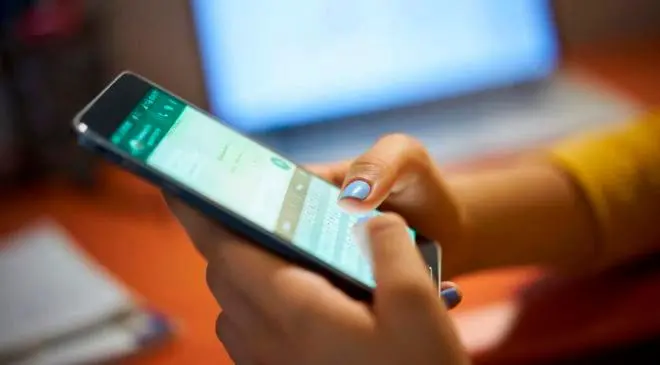 La tecnología ha facilitado el trabajo remoto, pero también ha extendido la jornada laboral más allá de lo saludable. FOTO: GETTY