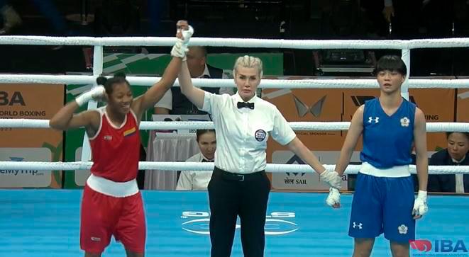 Angie Paola Valdés comenzó con pie derecho su participación en el Mundial femenino de boxeo. FOTO: TWITTER IBA
