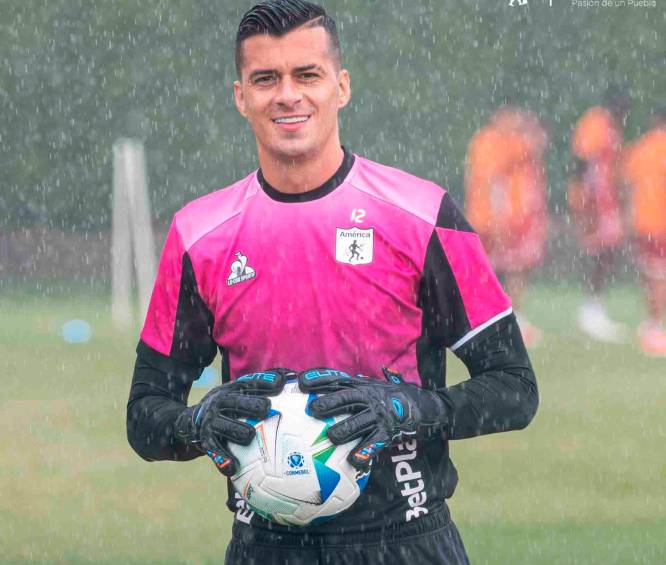 Jorge Iván Soto Botero, arquero del América, tiene 31 años y mide 1.87 metros de estatura. FOTO TOMADA X @AmericadeCali