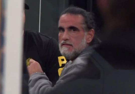 Álex Saab llegó a Estados Unidos escoltado por agentes de la DEA tras ser deportado desde Caracas. FOTO: AFP.