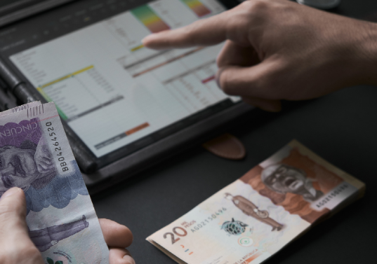 Rifas, lujo y redes sociales, así opera el lavado de dinero entre influencers en Colombia, Brasil y México, según InSight Crime y la Dian. FOTO: Getty.