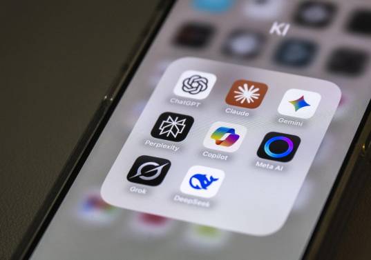 Un reportaje revela que OpenAI, Palantir y otras empresas tecnológicas financian influencers para promover la IA estadounidense sin decirlo. FOTO Picture-Alliance via AFP