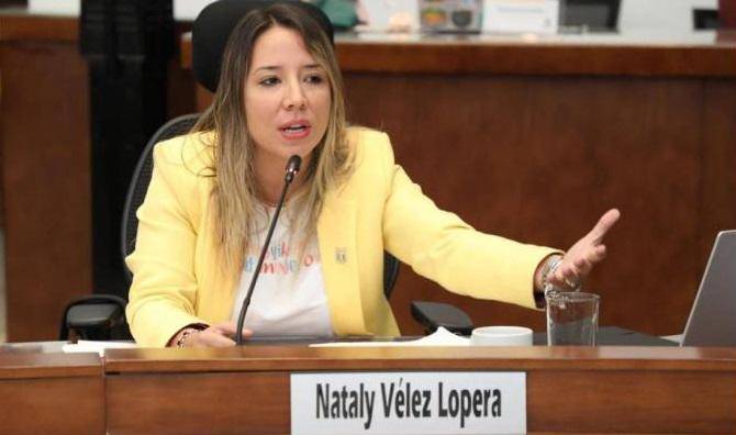 Nataly Vélez, junto a otros tres concejales del CD, perdieron su derecho al voz y voto en el Concejo por orden del partido en 2021. FOTO: CORTESÍA