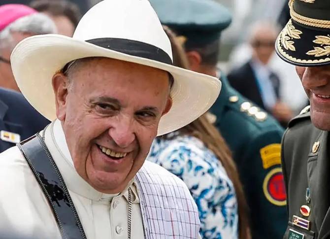 Medellín recibió con los brazos abiertos al papa Francisco, el primer pontífice latinoamericano, quien durante su visita a Colombia hizo una escala inolvidable en tierra paisa. Foto: Cortesía Alcaldía de Medellín