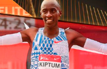 Así quedó el vehículo del atleta Kelvin Kiptum, el récord mundial de maratón, tras accidente en el que murió