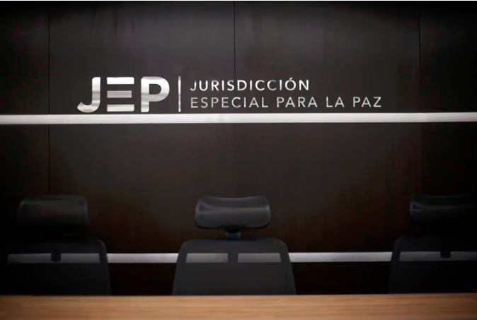 JEP retira beneficios a los 3 irlandeses que habrían comparecido ante sus tribunales. Foto: Colprensa. 