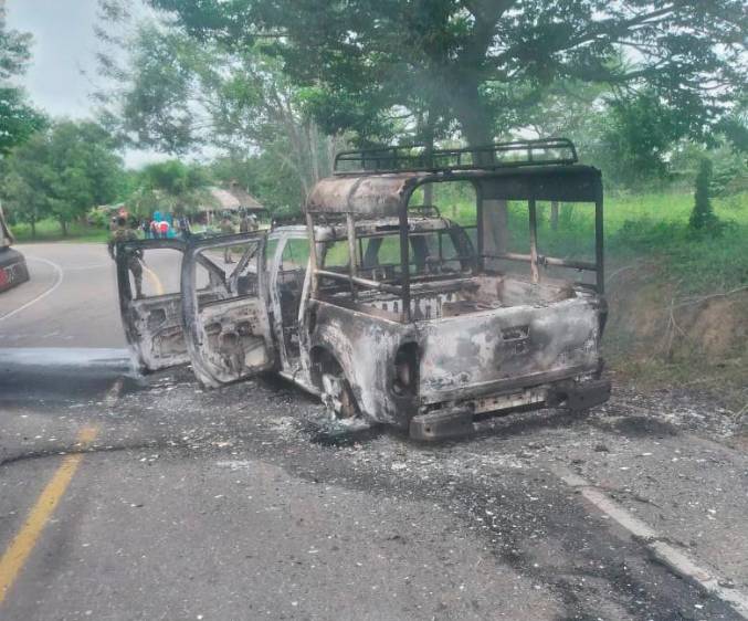 En imágenes: vehículos incinerados, operativos de la fuerza pública y bajo flujo de pasajeros, así ha sido el paro armado del Clan del Golfo