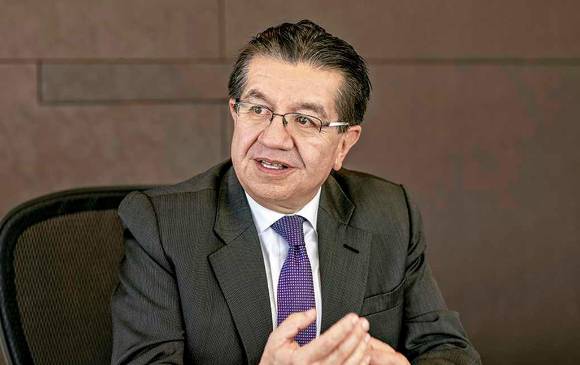 El ministro de Salud, Fernando Ruiz, habló con EL COLOMBIANO sobre lo que sería el fin de la pandemia. FOTO: Cortesía
