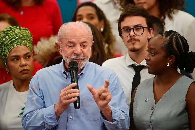 El presidente de Brasil, Luiz Inácio Lula da Silva, convirtió la reducción de la jornada laboral y el fin del esquema 6x1 en una de las principales banderas de su campaña de reelección. La reforma fue aprobada por el Senado con 75 votos a favor y uno en contra. FOTO CORTESÍA GOBIERNO DE BRASIL 