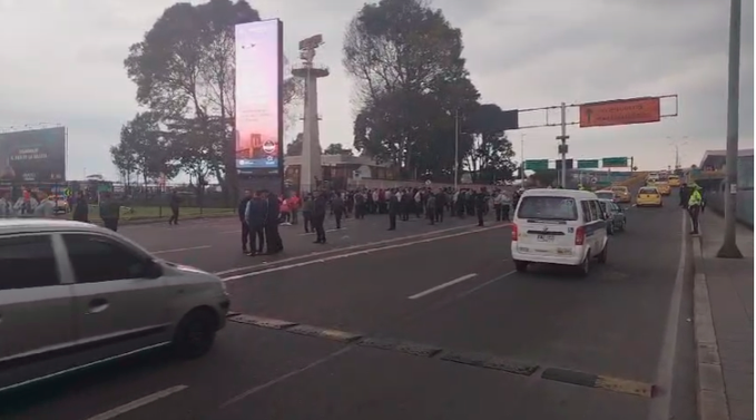 Vuelve Y Juega: Taxistas Volvieron A Bloquear Vía De Acceso Al ...