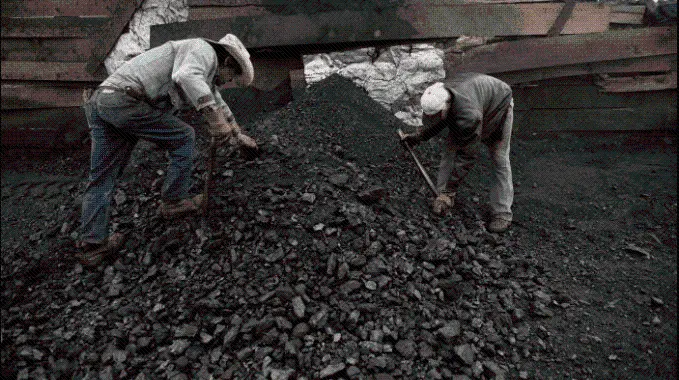 India impone arancel al coque colombiano por cinco años y Fenalcarbón culpa al Gobierno Petro por negligencia