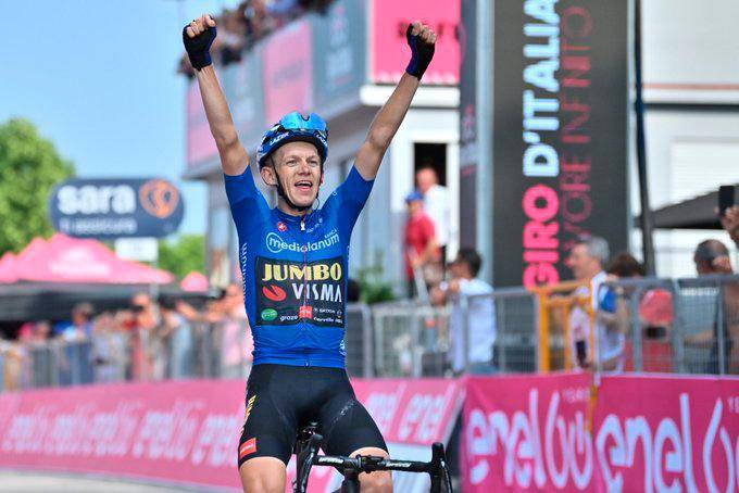 Koen Bouwman, figura de la etapa 19 del Giro-2022. FOTO: TWITTER @girodeitalia