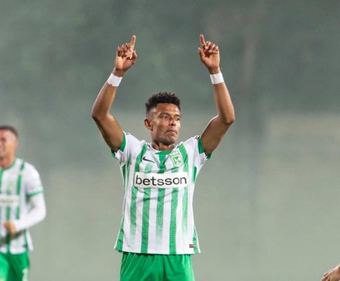 El defensor William Tesillo es uno de los hombres de experiencia que Atlético Nacional tiene para afrontar el compromiso ante Millonarios, por Copa Sudamericana. FOTO CAMILO SUÁREZ 