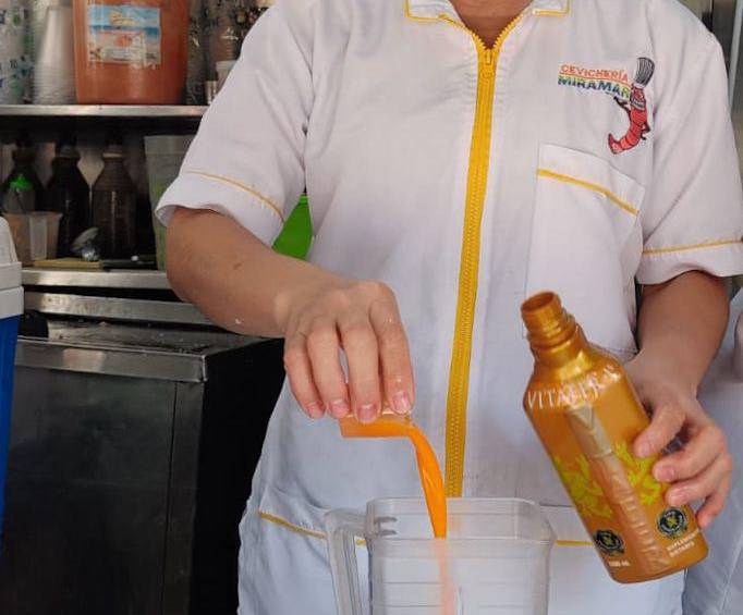 Ahora, los clientes vienen demandando jugos a los que se les adicionan productos vitamínicos. FOTO: Cristian Álvarez.