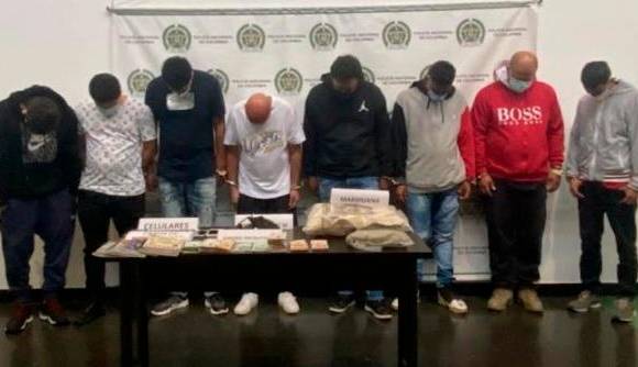 Estas con las personas capturadas en el operativo contra la banda “Pachelly”. FOTO: CORTESÍA.
