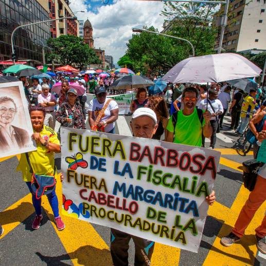 Las marchas en favor del Gobierno Nacional han tenido baja convocatoria en Medellín. FOTO: ESNEYDER GUTIÉRREZ