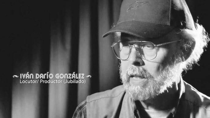 Iván Darío decía que por accidente fue a dar a la Emisora Cultura de la Universidad de Antioquia, en 1976. Luego, en 1983 comenzó a programar la música y a realizar trabajo de locución. Foto: Cortesía
