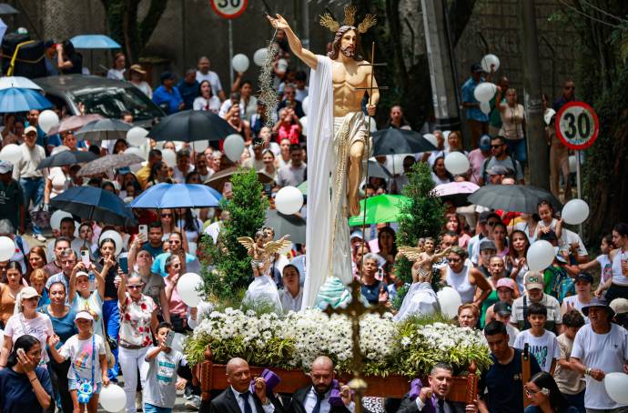 En los diferentes municipios del Valle de Aburrá, culminó las celebraciones de la Semana Santa y dio inicio a la Semana de Pascua con las tradicionales procesiones del Domingo de Resurrección. Foto: Manuel Saldarriaga Quintero.