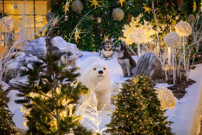 El Tesoro, Parque Comercial. Los centros comerciales de la ciudad y el Valle de Aburrá también se han convertido en protagonistas de la celebración, al ofrecer espacios llenos de luz, color y actividades para todas las edades. Foto: Camilo Suárez Echeverry