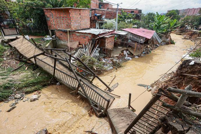 El corregimiento de Altavista, en Medellín, Antioquia, ha sufrido graves daños a causa de las intensas lluvias que se registraron durante la noche de ayer y la madrugada de hoy. Foto: Manuel Saldarriaga Quintero.