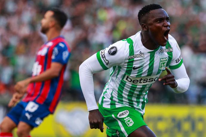 Con el olfato goleador de Kevin Viveros, el verde selló una victoria por 1-0 que no solo le dio los tres puntos, sino también el liderato de su grupo en la Copa Libertadores. Foto: Manuel Saldarriaga Quintero.