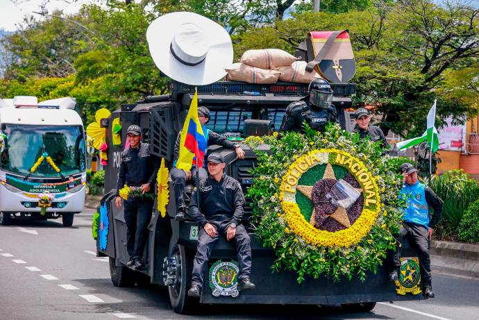 En el marco de la Feria de las Flores, Medellín vivió uno de los momentos más emotivos y patrióticos de su programación: el XIII Desfile Tributo a los Héroes de la Patria. Foto: Manuel Saldarriaga Quintero