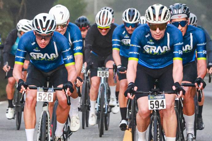 800 participantes se dieron cita para asumir el reto en dos recorridos: un trazado de 113 kilómetros para los más experimentados y otro de 63 kilómetros, pensado para quienes buscaban desafiar sus límites en una ruta exigente pero accesible. Foto: Manuel Saldarriaga Quintero.